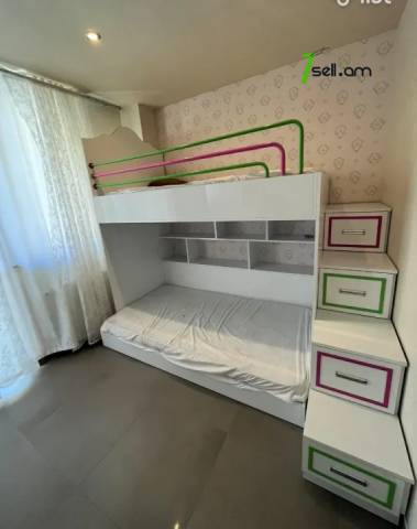 4 սենյականոց բնակարան նորակառույց շենքում Վերին Անտառային փողոցում, 176 ք.մ., 3+ սանհանգույց