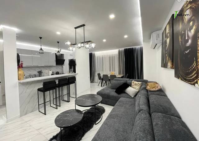 2 սենյականոց բնակարան, Նարեկացի թաղամաս, 65 քմ, 6/9 հարկ, բարձր առաստաղներ, կապիտալ վերանորոգված