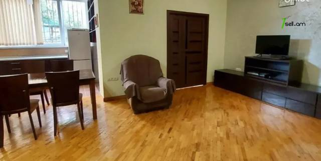 2 սենյականոց բնակարան Նաիրի Զարյան փողոցում, 58 ք.մ., բարձր առաստաղներ, 1/4 հարկ, եվրովերանորոգված