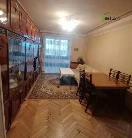 2 սենյականոց բնակարան Կոմիտասի պողոտայում, 55 ք.մ., 3/5 հարկ, մասնակի վերանորոգում, քարե շենք