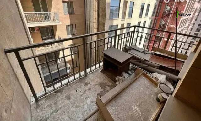 5 սենյականոց բնակարան նորակառույց շենքում Փավստոս Բուզանդի փողոցում, 142 քմ, 13/17 հարկ