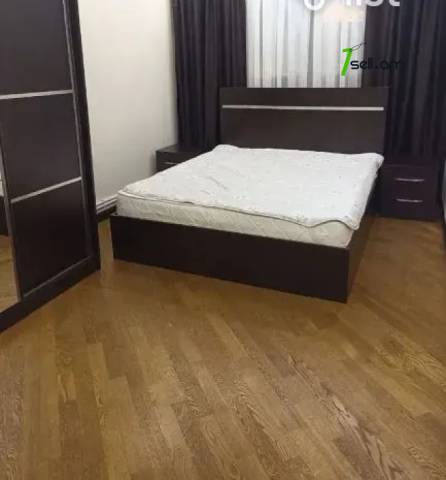Երեք հարկանի քարե տուն, 30-я улица Нор Ареша Էրեբունիում, 300 քմ, 2 սանհանգույց, եվրովերանորոգված