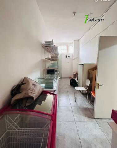 Առևտրային տարածք Աբովյանում, 162 քմ