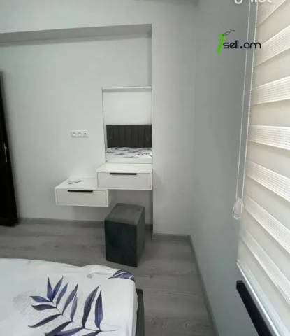 2 սենյականոց բնակարան Վիկտոր Համբարձումյանի փողոցում, 41 ք.մ., 3/9 հարկ, կապիտալ վերանորոգված