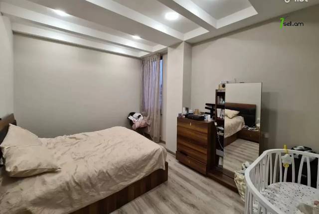 4 սենյականոց բնակարան նորակառույց շենքում Արաբկիրի 25-րդ փողոցում, 100 ք.մ., 2 սանհանգույց