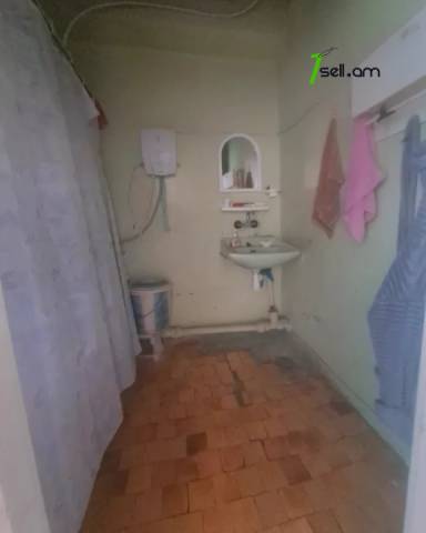 1 սենյականոց բնակարան Ծովակալ Իսակովի պողոտայում, 42 ք.մ., 6/9 հարկ