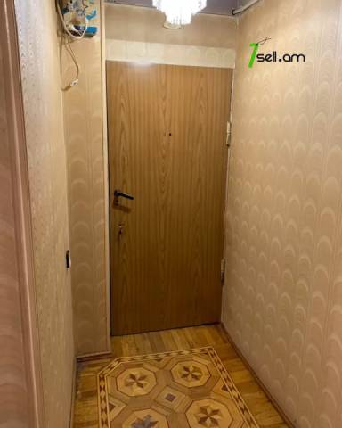 2 սենյականոց բնակարան Երվանդ Քոչարի փողոցում, 67 ք.մ., 2 սանհանգույց, 2/9 հարկ