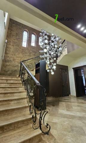 Երկու հարկանի քարե տուն, Վահագնի Թաղամաս Աջափնյակում, 1750 ք.մ., 3+ սանհանգույց