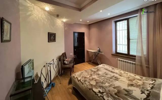 3 սենյականոց բնակարան նորակառույց շենքում Տոլբուխինի փողոցում, 95 ք.մ., բարձր առաստաղներ, 2/11 հարկ