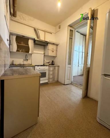 4 սենյականոց բնակարան Կոմիտասի պողոտայում, 97 ք.մ., նախավերջին հարկ, կոսմետիկ վերանորոգում