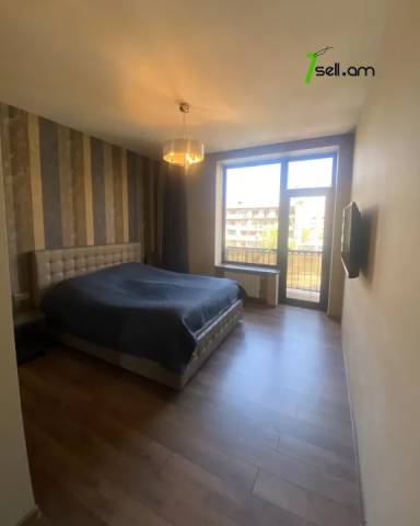 4 սենյականոց բնակարան Կոմիտասի պողոտայում, 91 ք.մ., բարձր առաստաղներ, մի քանի պատշգամբ, 3/5 հարկ