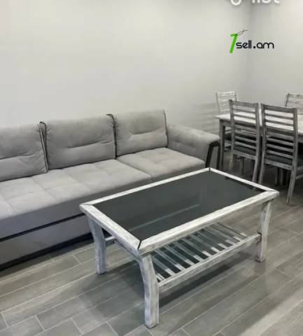 2 սենյականոց բնակարան Մաշտոցի պողոտայում, 60 ք.մ., նախավերջին հարկ, բարձր առաստաղներ