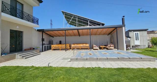 Երեք հարկանի քարե տուն, Avan-Arinj Առինջում, 800 քմ, 3+ սանհանգույց, կապիտալ վերանորոգված