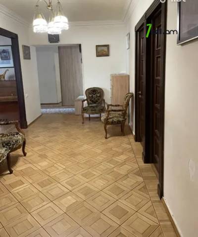 4 սենյականոց բնակարան Դավիթ Անհաղթի փողոցում, 107 քմ, նախավերջին հարկ, կապիտալ վերանորոգված