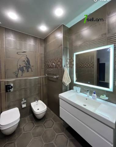 4 սենյականոց բնակարան նորակառույց շենքում Հյուսիսային պողոտայում, 180 ք.մ., 2 սանհանգույց