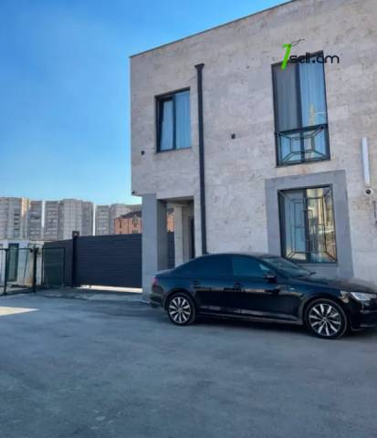 Երեք հարկանի քարե թաունհաուզ Սամվել Գևորգյան փողոցում Դավթաշենում, 178 քմ, 3+ սանհանգույց