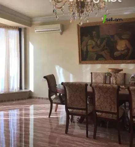 Երեք հարկանի քարե տուն Քեռու փողոցում Արաբկիրում, 377 ք.մ., 3+ սանհանգույց, կապիտալ վերանորոգված