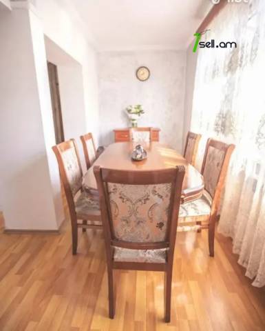 2 սենյականոց բնակարան, Մարգարյան 1-ին նրբանցք, 60 ք.մ., կապիտալ վերանորոգված, քարե շենք