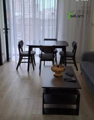 2 սենյականոց բնակարան նորակառույց շենքում Արամ Խաչատրյան փողոցում, 65 ք.մ., բարձր առաստաղներ