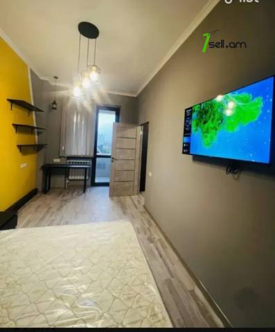 3 սենյականոց բնակարան նորակառույց շենքում Գրիբոյեդով փողոցում, 80 ք.մ., բարձր առաստաղներ, 4/15 հարկ