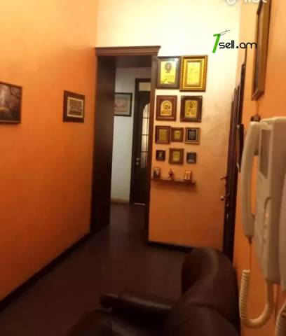 5 սենյականոց բնակարան կենտրոնում, 120 ք.մ., 2 սանհանգույց, բարձր առաստաղներ, 2/5 հարկ