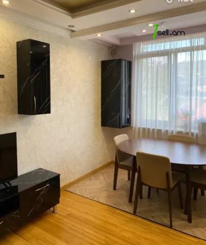 3 սենյականոց բնակարան Վարդանանց փողոցում, 68 քմ, 4/10 հարկ, կապիտալ վերանորոգված
