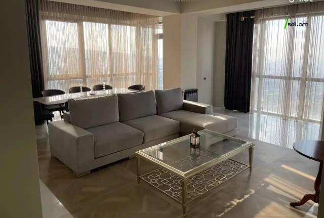 3 սենյականոց բնակարան նորակառույց շենքում Կարապետ Ուլնեցու փողոցում, 110 ք.մ., 2 սանհանգույց