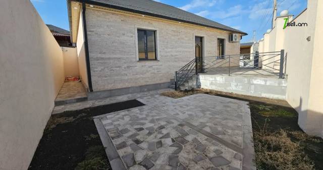 Մեկ հարկանի քարե տուն Սամվել Գևորգյան փողոցում Դավիթաշենում, 505 ք.մ., 3+ սանհանգույց
