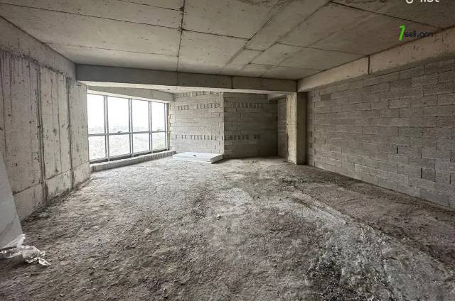 2 սենյականոց բնակարան նորակառույց շենքում Հակոբ Պարոնյանի փողոցում, 74 ք.մ., նախավերջին հարկ