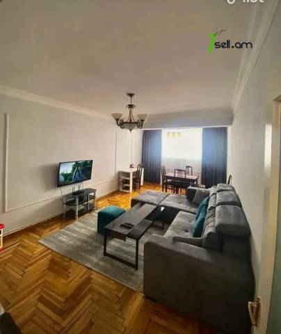 4 սենյականոց բնակարան Հայկ Գյուլիքևխյանի փողոցում, 90 ք.մ., կապիտալ վերանորոգված, քարե շենք