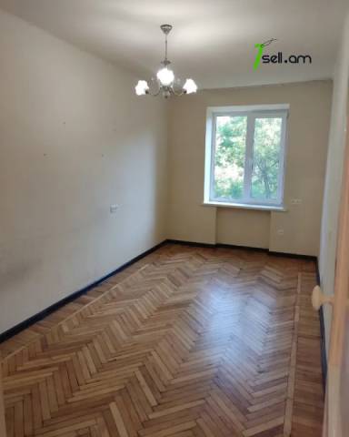 2 սենյականոց բնակարան Էստոնական փողոցում, 54 ք.մ., 2/5 հարկ, կոսմետիկ վերանորոգում, քարե շենք