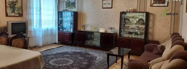 3 սենյականոց բնակարան Ավետիս Ահարոնյանի փողոցում, 100 ք.մ., 2 սանհանգույց, 3/5 հարկ