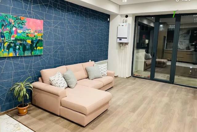 2 սենյականոց բնակարան նորակառույց շենքում Արամ Խաչատրյան փողոցում, 62 քմ, 5/15 հարկ