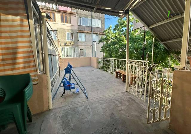 Բազմաֆունկցիոնալ գույք Արամ Խաչատրյանի փողոցում Արաբկիրում, 150 քմ