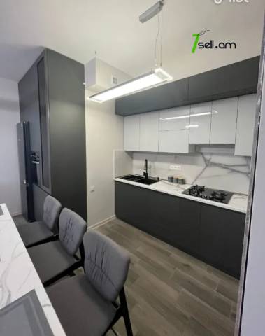 4 սենյականոց բնակարան նորակառույց շենքում Արամ Խաչատրյան փողոցում, 104 քմ, 5/13 հարկ