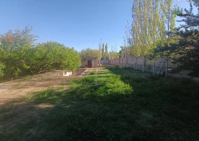 Հողատարածք բնակելի շինությունների համար Աբովյանում, 2100 ք.մ.