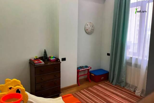 4 սենյականոց բնակարան նորակառույց շենքում կենտրոնում, 110 քմ, 4/15 հարկ, 2 սանհանգույց