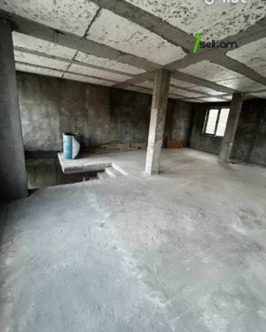 Բազմաֆունկցիոնալ գույք Մելքումովի փողոցում Աջափնյակում, 195 քմ