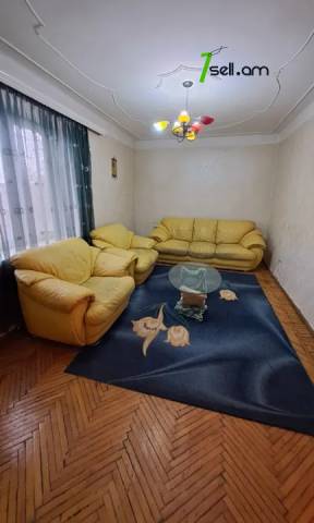 3 սենյականոց բնակարան Տիգրան Մեծի պողոտայում, 102 ք.մ., 2/5 հարկ, կապիտալ վերանորոգված, քարե շենք