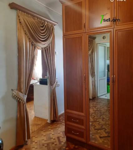 2 սենյականոց բնակարան, Կարապետ Ուլնեցու փողոցի 3-րդ փակուղի, 54 ք.մ., նախավերջին հարկ