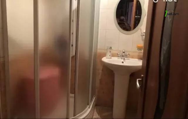 8 սենյականոց բնակարան Գյուրջյան փողոցում, 170 ք.մ., 2 սանհանգույց, դիզայներական ոճով վերանորոգված