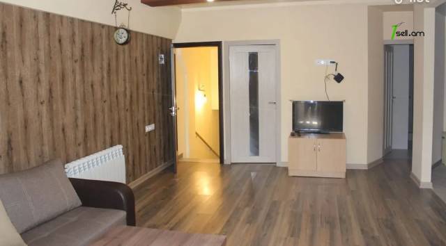 4 սենյականոց բնակարան նորակառույց շենքում Գյուրջյան փողոցում, 130 քմ, 5/8 հարկ, 3+ սանհանգույց