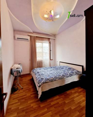 Երկու հարկանի քարե տուն, Նոյ թաղամաս Աջափնյակում, 840 ք.մ., 3+ սանհանգույց, եվրովերանորոգված