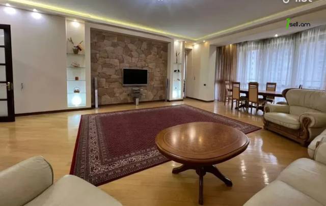 Ընդարձակ 3 սենյականոց բնակարան նորակառույց շենքում Ամիրյան փողոցում, 160 քմ, 9/12 հարկ