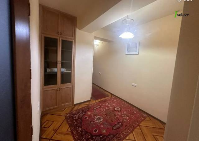 3 սենյականոց բնակարան Պուշկինի փողոցում, 80 քմ, 2/9 հարկ, մասնակի վերանորոգում