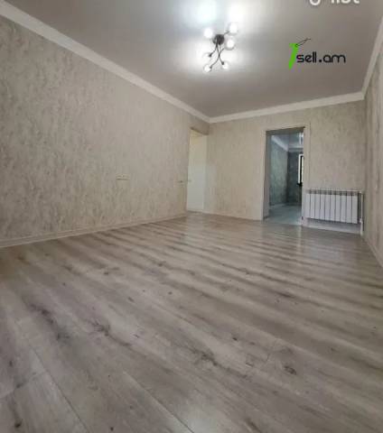 3 սենյականոց բնակարան Մամիկոնյանց փողոցում, 57 ք.մ., նախավերջին հարկ, կապիտալ վերանորոգված