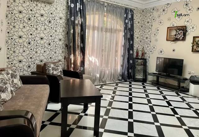 Չորս հարկանի քարե տուն Սիմեոն Երևանցու փողոցում կենտրոնում, 550 ք.մ., 3+ սանհանգույց