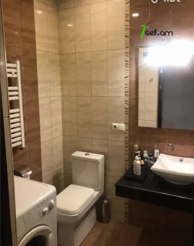 3 սենյականոց բնակարան նորակառույց շենքում Կոմիտասի պողոտայում, 70 ք.մ., 2/14 հարկ, բարձր առաստաղներ