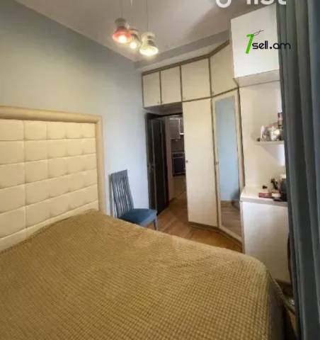 2 սենյականոց բնակարան Ազատության պողոտայում, 40 ք.մ., բարձր առաստաղներ, 2/5 հարկ