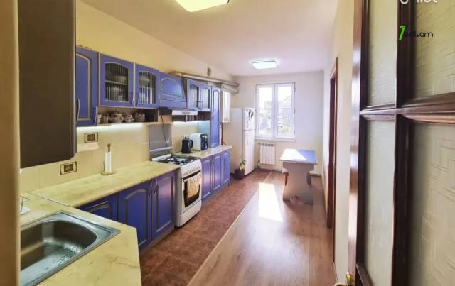 3 սենյականոց բնակարան Սարյան փողոցում, 92 ք.մ., 6/8 հարկ, 2 սանհանգույց, կապիտալ վերանորոգված